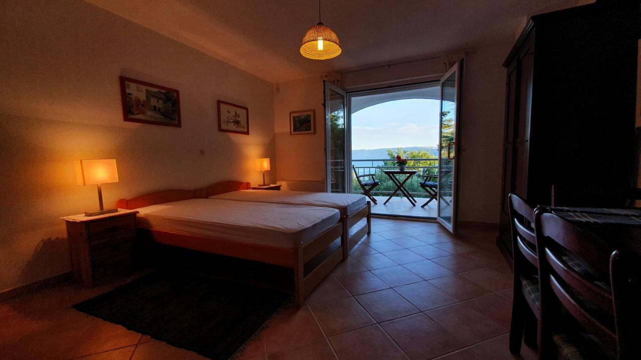 Sea Side Apartments 4* Novi Vinodolski Luaran gambar