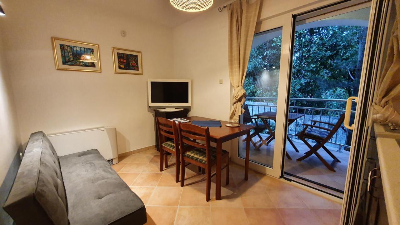 Sea Side Apartments 4* Novi Vinodolski Luaran gambar